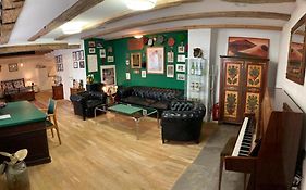 Wunderschoene Ferienwohnung In Winterhausen Mit Kueche, Bad Und Piano